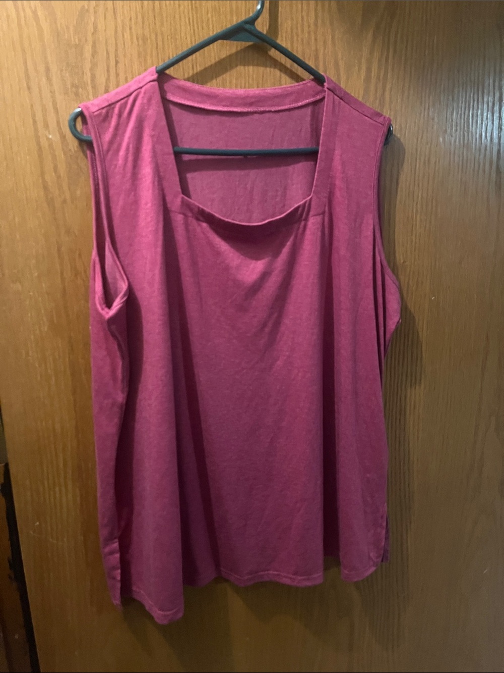 Women's Sleeveless Scoop Tank Top in Raspberry Pink